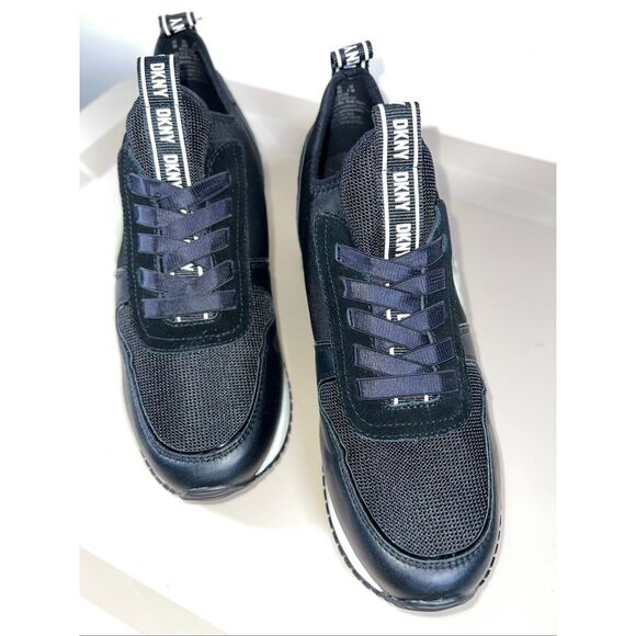 DKNY sneakers size 8.5 - Picture 4 of 9